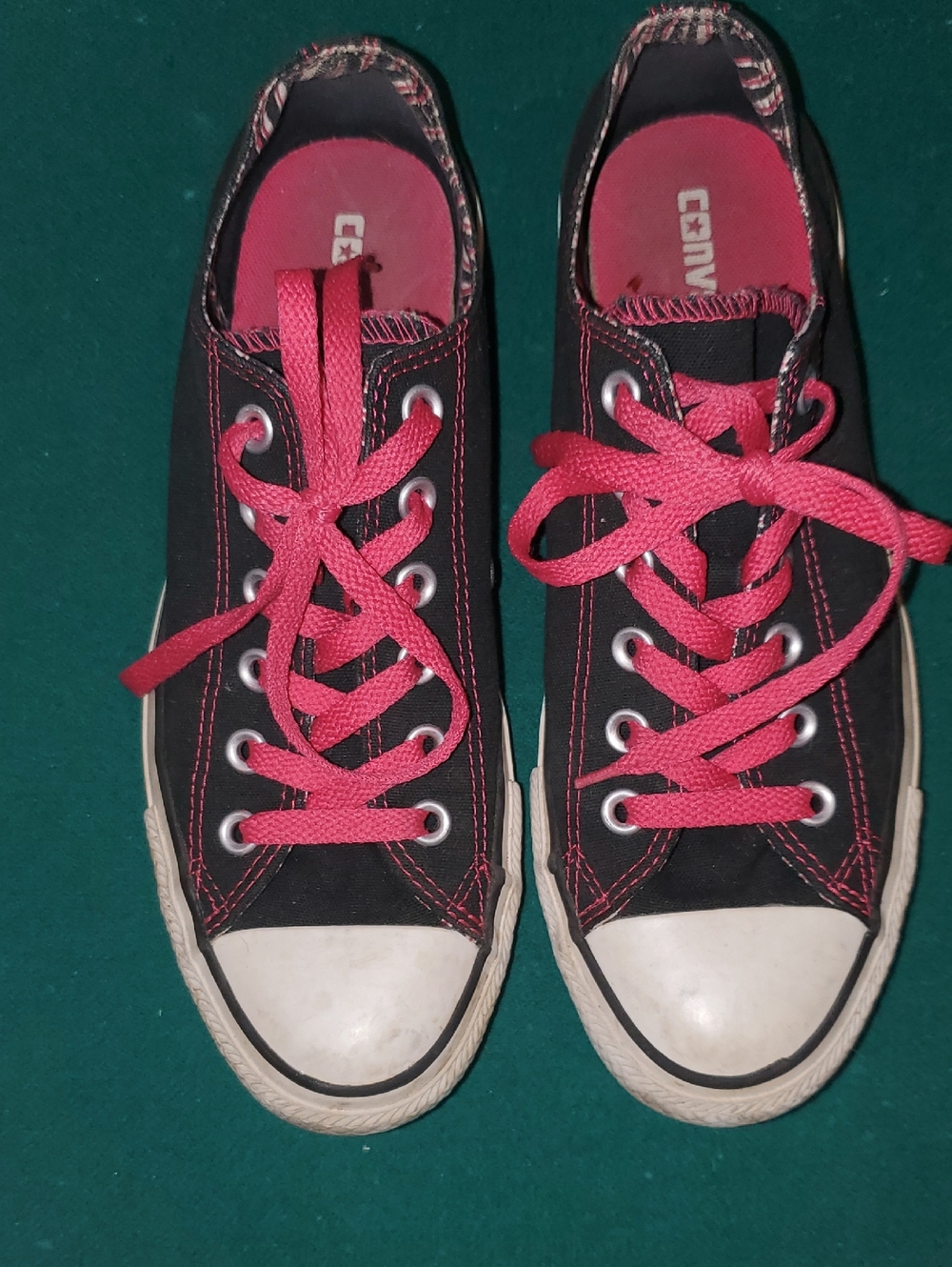 Converse Black Low-Top Sneakers with Pink Laces